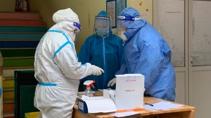 Vietnam records 10,365 new COVID infections, only 6 deaths