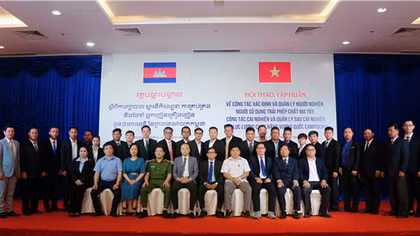 Vietnamese counter-narcotics police hold training course for Cambodian law enforcement forces
