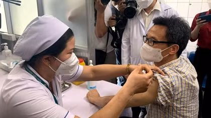 Senior Government official inoculated with second booster against COVID-19