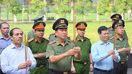 MPS leaders visit the historical relic of the Central Public Security Bureau