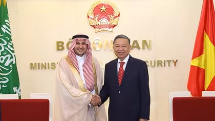 General To Lam receives new Ambassador of Saudi Arabia