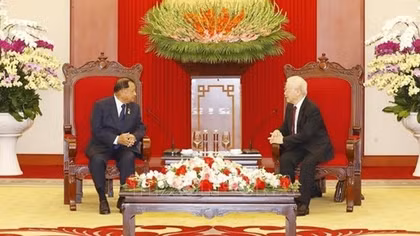 Party leader welcomes Cambodia Senate President in Hanoi