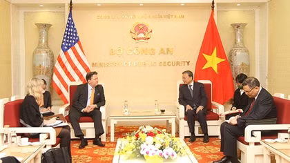 Vietnamese, US officials committed to strengthen security cooperation and law enforcement