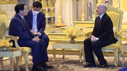Vietnam reaffirms close bond with Cambodia