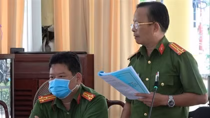 Tien Giang police discuss the implementation of security camera model