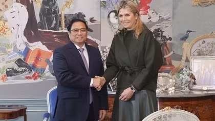 PM Chinh meets Dutch Queen Maxima