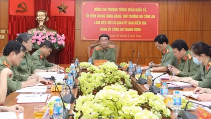 Deputy Minister Tran Quoc To works with PSCPC Inspection Commission