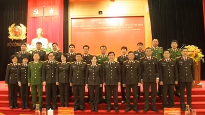Public security health sector praised for outstanding achievements in COVID-19 fight
