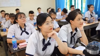 2,319 contestants won prizes in national competition for excellent students