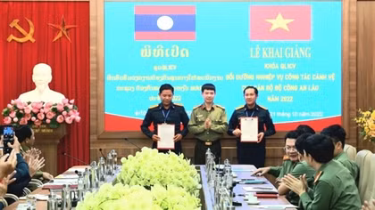 Training course opened for Lao police