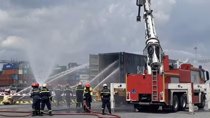 Police conduct firefighting and rescue drill in seaport