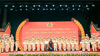 Hanoi police mark 60 years since People’s Police Force founded