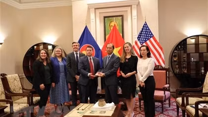 Vietnamese Embassy receives cultural artifacts and antiquities from FBI