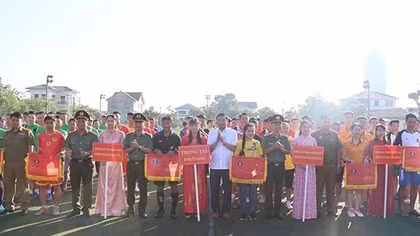 Vietnam – Laos Police Sport Tournament mark deployment of Vietnamese volunteer policemen to Laos