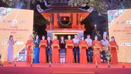 Hanoi Cuisine and Craft Village Tourism Festival celebrates SEA Games 31
