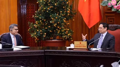 Vietnam seeks additional COVID-19 vaccine, drug support from AstraZeneca