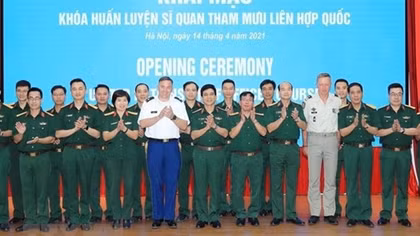 Vietnam kicks off training course for UN staff officers