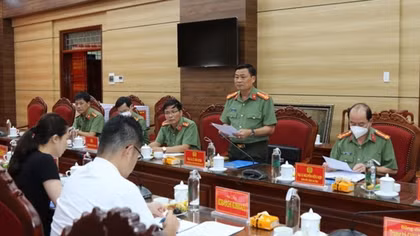 Japan donates firefighting equipment to Quang Binh police