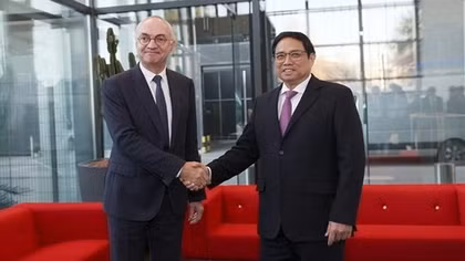 PM Chinh visits Europe’s leading research innovation hub