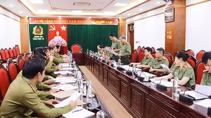 Provincial-level police of Vietnam and Laos promote cooperation