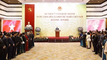 State leader hosts ceremony marking 77th National Day