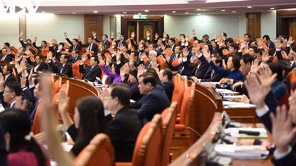 Party Central Committee holds extraordinary meeting