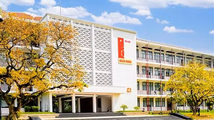 Seven Vietnamese tertiary education institutions meet int'l accreditation standards
