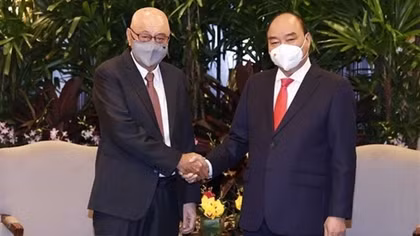President Phuc: Vietnam encourages investment in sustainable development