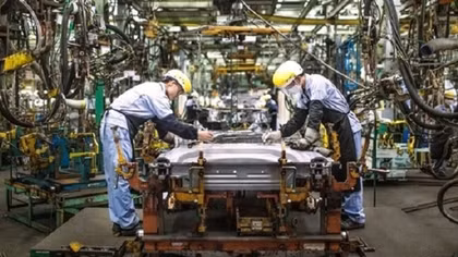 Vietnam remains favored destination for foreign investors despite COVID-19