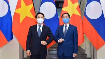Vietnam-Laos mutual support make bilateral ties special: Lao official