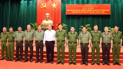 Southwest police asked to resolutely fight illicit drags trafficking in border areas