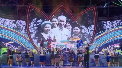 Lotus village festival honours President Ho Chi Minh