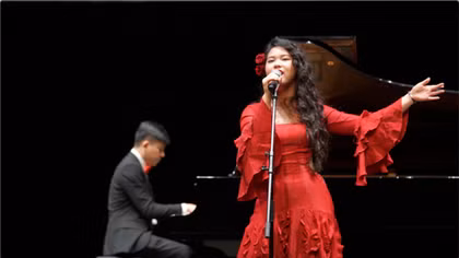Vietnamese teenager wins gold medal at Asia Arts Festival