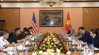 Vietnam, US hold defense policy dialogue