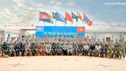 Vietnam’s Level-2 Field Hospital Round 3 awarded medals by UN