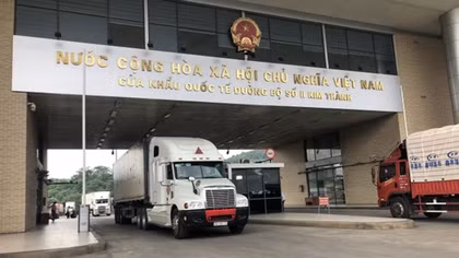 China reopens Lao Cai's border gate with Vietnam for fresh fruit imports