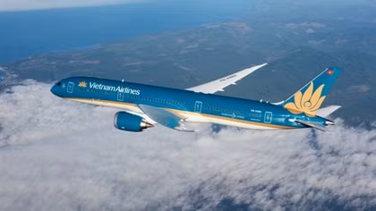 Vietnam Airlines reopens regular flights to China