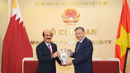 Minister To Lam receives outgoing Qatari Ambassador to Vietnam