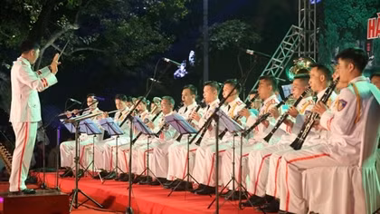 Public Security Ceremonial Unit to give special program in Lang Son