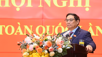 Public Security Forces be sharp sword, solid shield and crystal-clear mind: Prime Minister