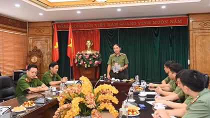 Deputy Minister Tran Quoc To inspects facilities for 2022 People's Public School Entrance Examination