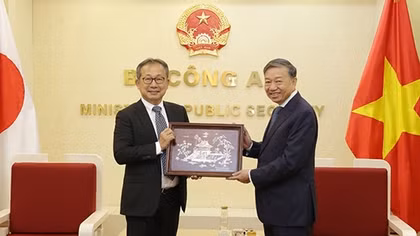 Minister To Lam receives Japanese Ambassador to Vietnam