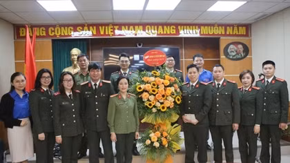 Leaders of DIC holds dialogue with youth union members