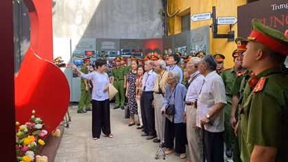 Special display launched to honor war heroes and martyrs