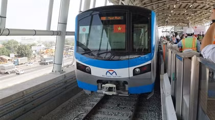 First test run begins on HCM City's Metro No.1 line