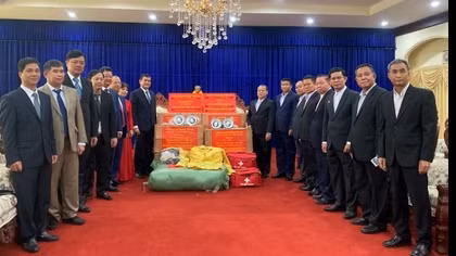 High-ranking delegation of Ho Chi Minh City police visits Laos