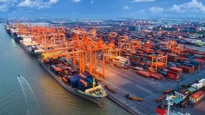 HCM City becomes first locality to achieve import-export of over US$100 bil