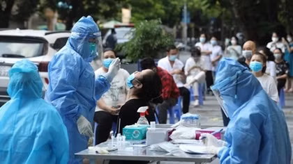 Low income, high pressure blamed for public health workers quitting jobs