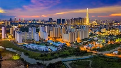 Real estate businesses return to bond channel