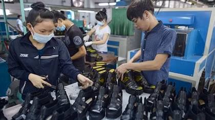 Exports bring in more than US$14 billion in first half of October